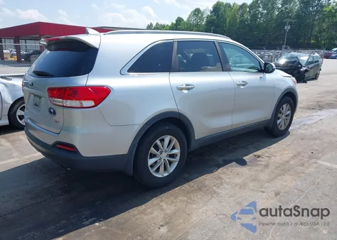 2016 Kia Sorento 2.4L Lx z USA, uszkodzony, nr VIN 5XYPGDA34GG121404